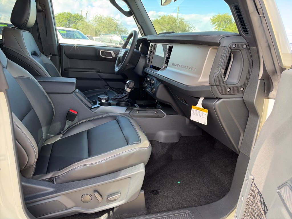 New 2026 Ford Bronco Outer Banks AWD/4WD image 23