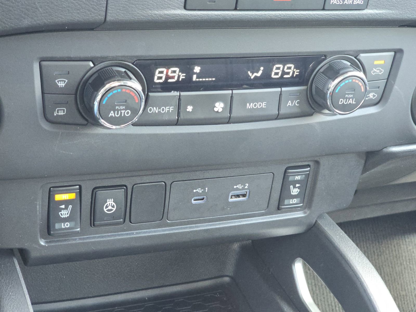 Used 2024 Nissan Frontier SL image 25