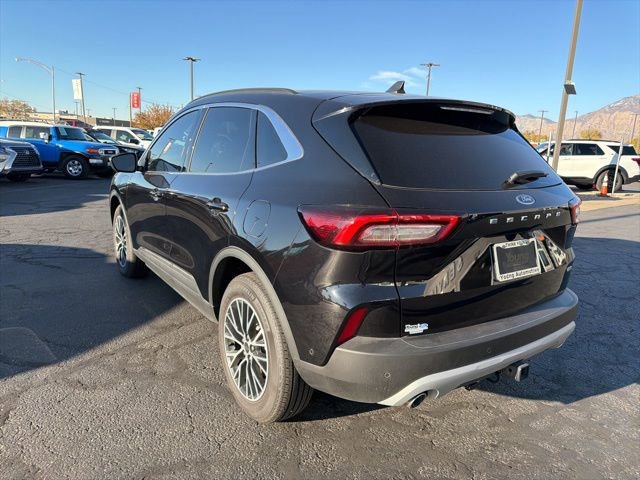 Used 2024 Ford Escape SE w/ PHEV Premium Package image 16