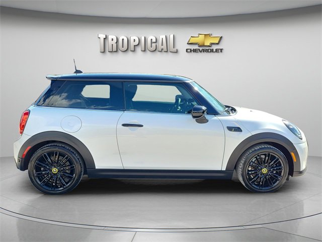 Used 2024 MINI Cooper SE image 6