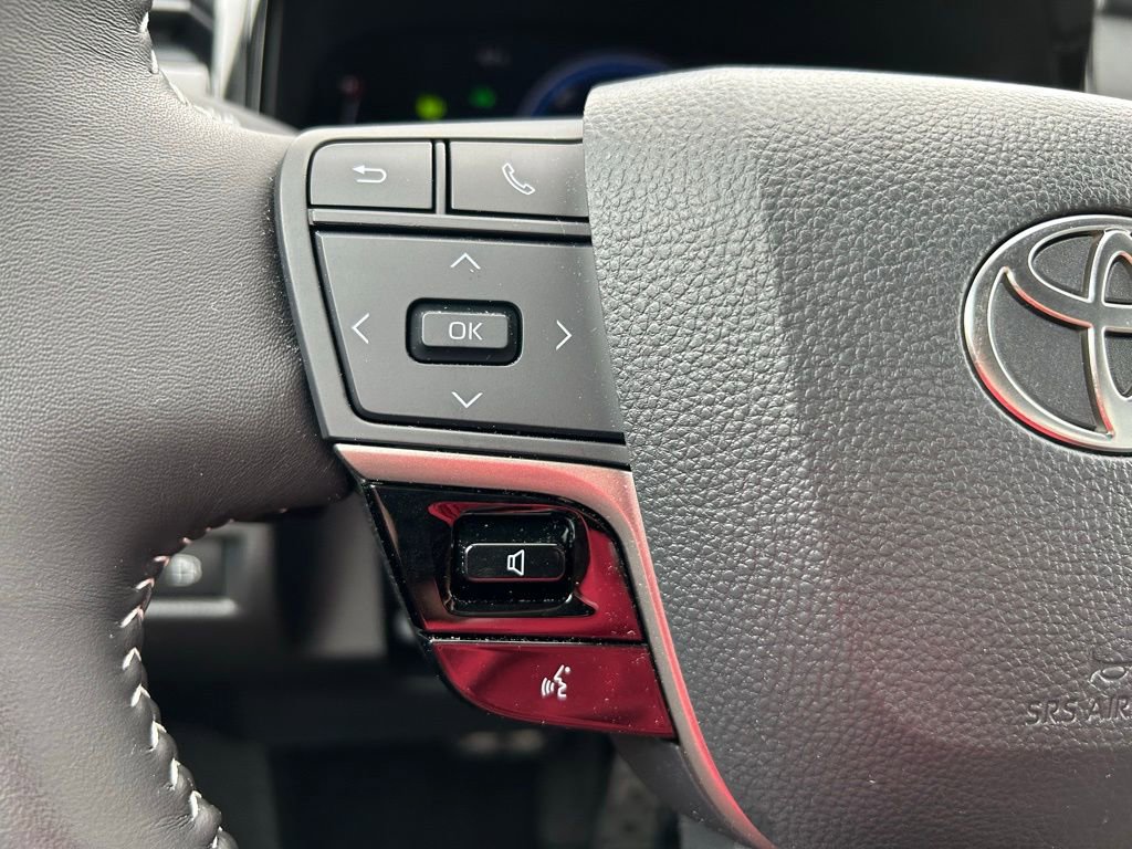 Certified 2025 Toyota Camry SE image 20