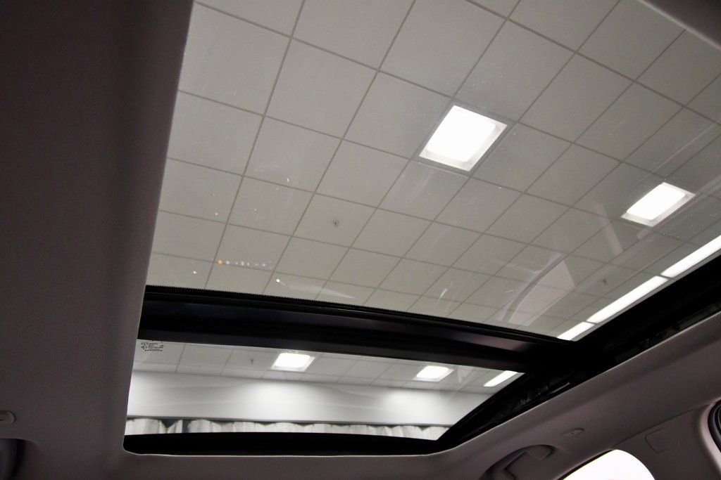 Used 2025 Nissan Murano Platinum w/ Cargo Package image 16