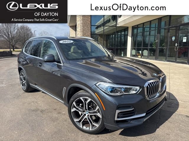 Used 2022 BMW X5 xDrive40i w/ Executive Package AWD/4WD image 1