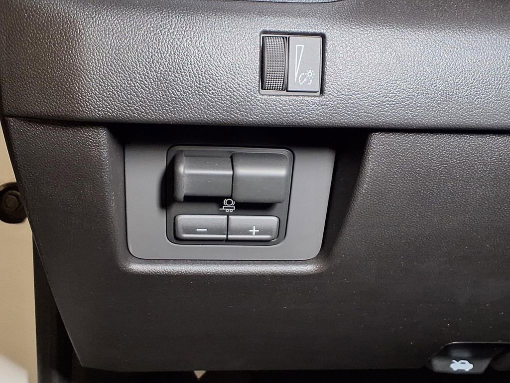New 2026 GMC Canyon Elevation RWD image 16