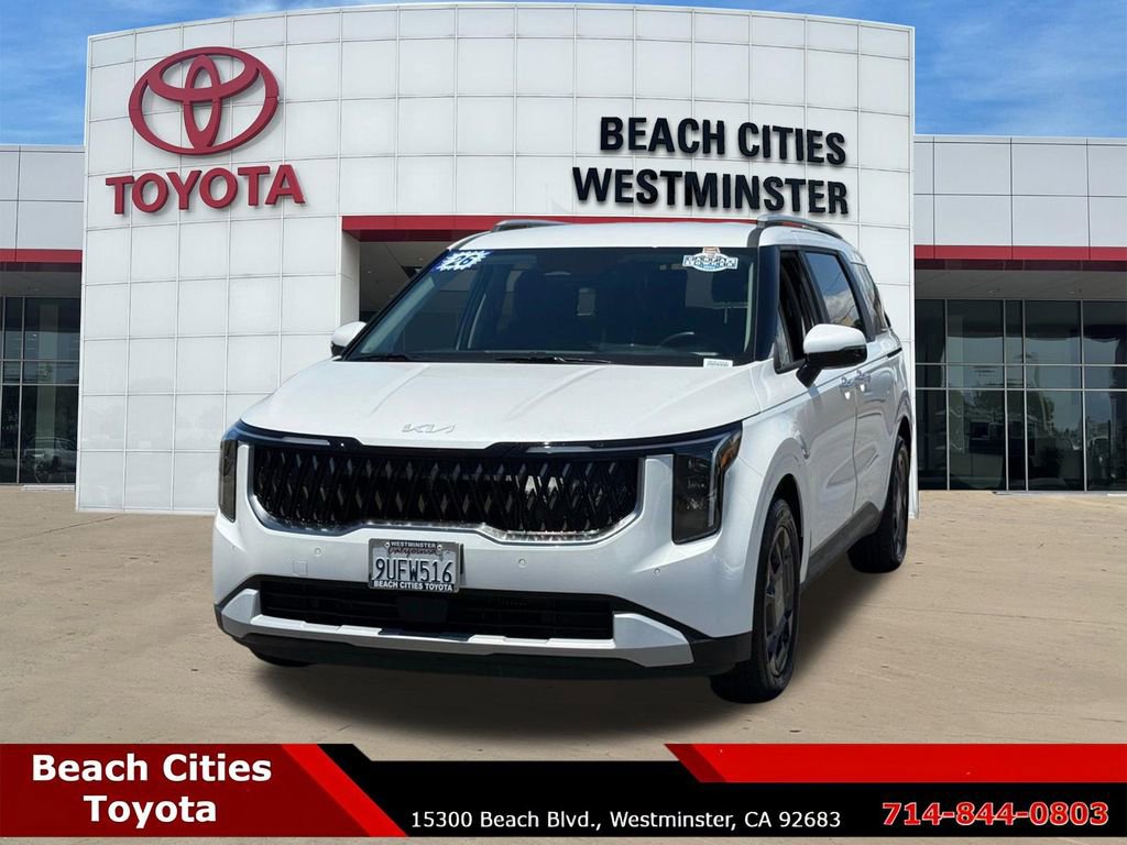 Used 2026 Kia Carnival EX FWD image 4