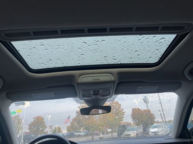 Used 2022 Volkswagen Passat 2.0T SE image 16