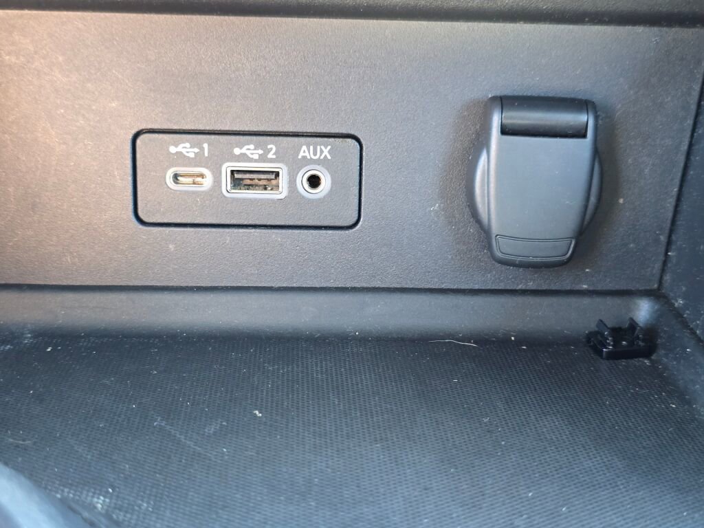 Used 2022 Nissan Sentra SV w/ All-Weather Package FWD image 31