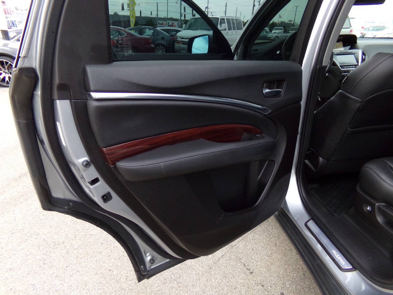 Used 2016 Acura MDX w/ Technology Package AWD/4WD image 40