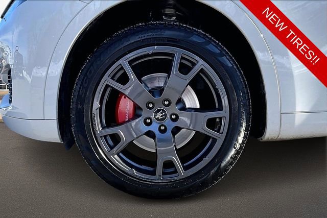 Used 2019 Maserati Levante image 8