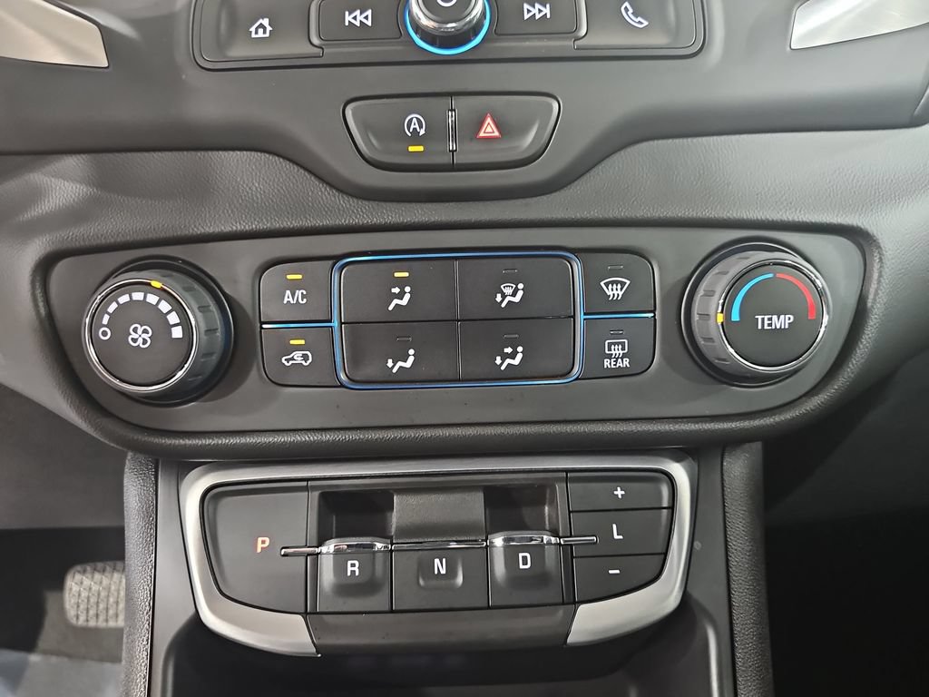 Used 2023 GMC Terrain SLE w/ LPO, Floor Liner Package AWD/4WD image 25