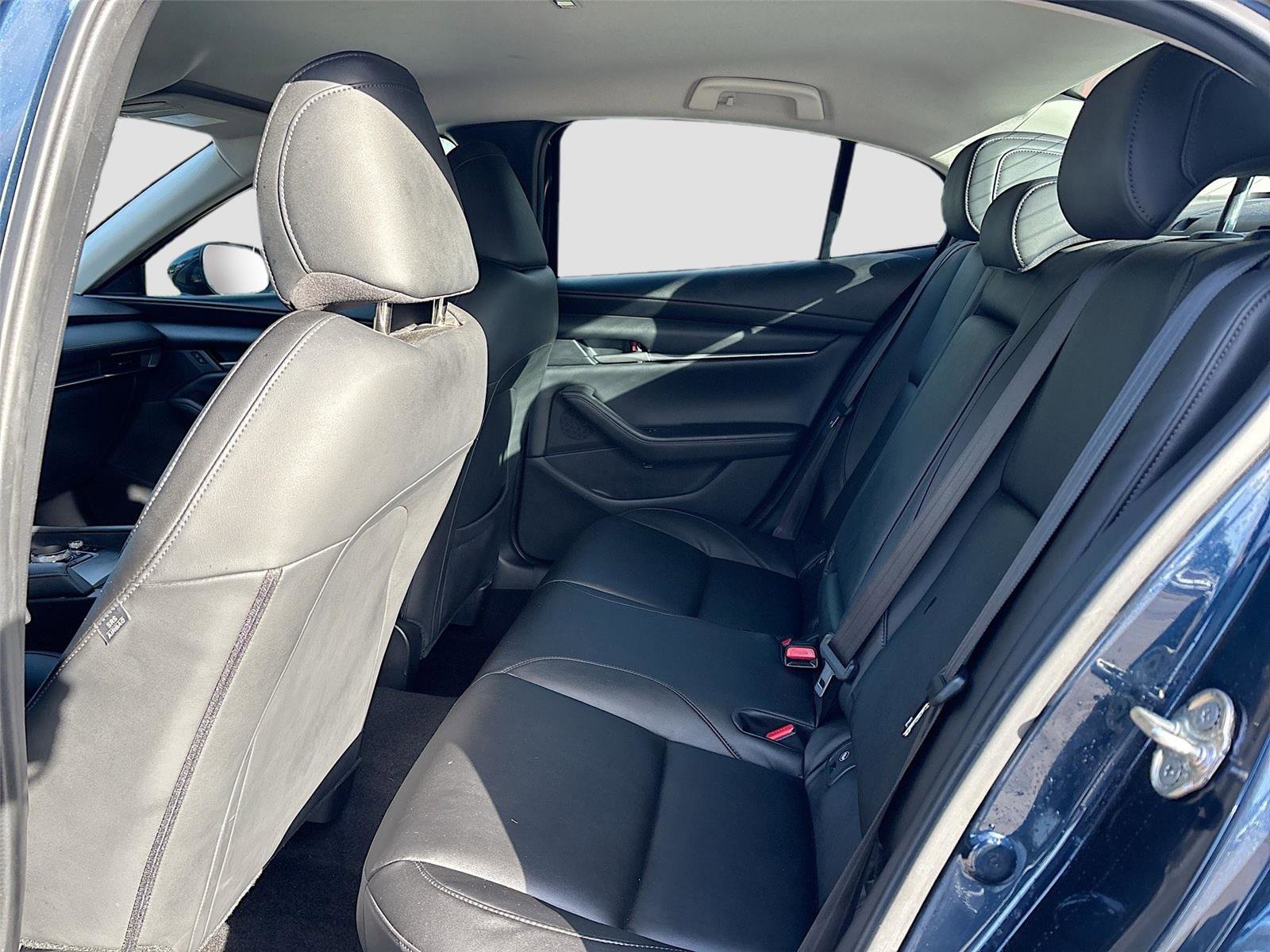 Used 2021 MAZDA MAZDA3 s image 25