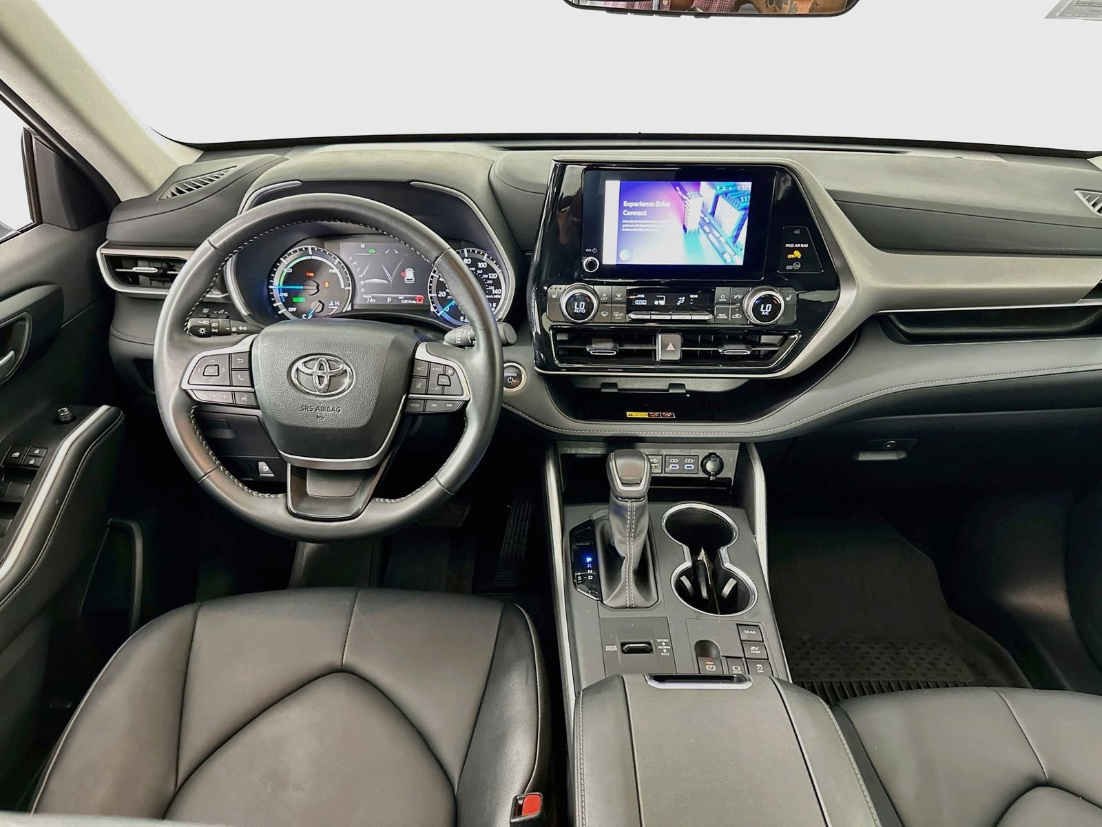 Certified 2026 Toyota Highlander XLE AWD/4WD image 23