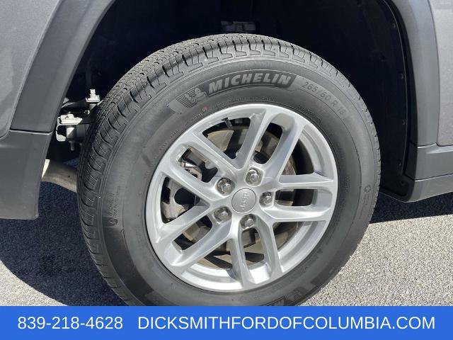 Used 2024 Jeep Grand Cherokee L Laredo image 7