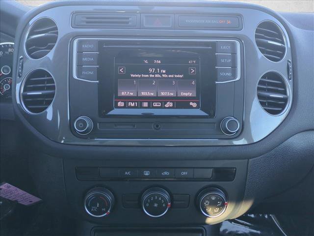 Used 2017 Volkswagen Tiguan Limited w/ Alloy Wheels Package image 14