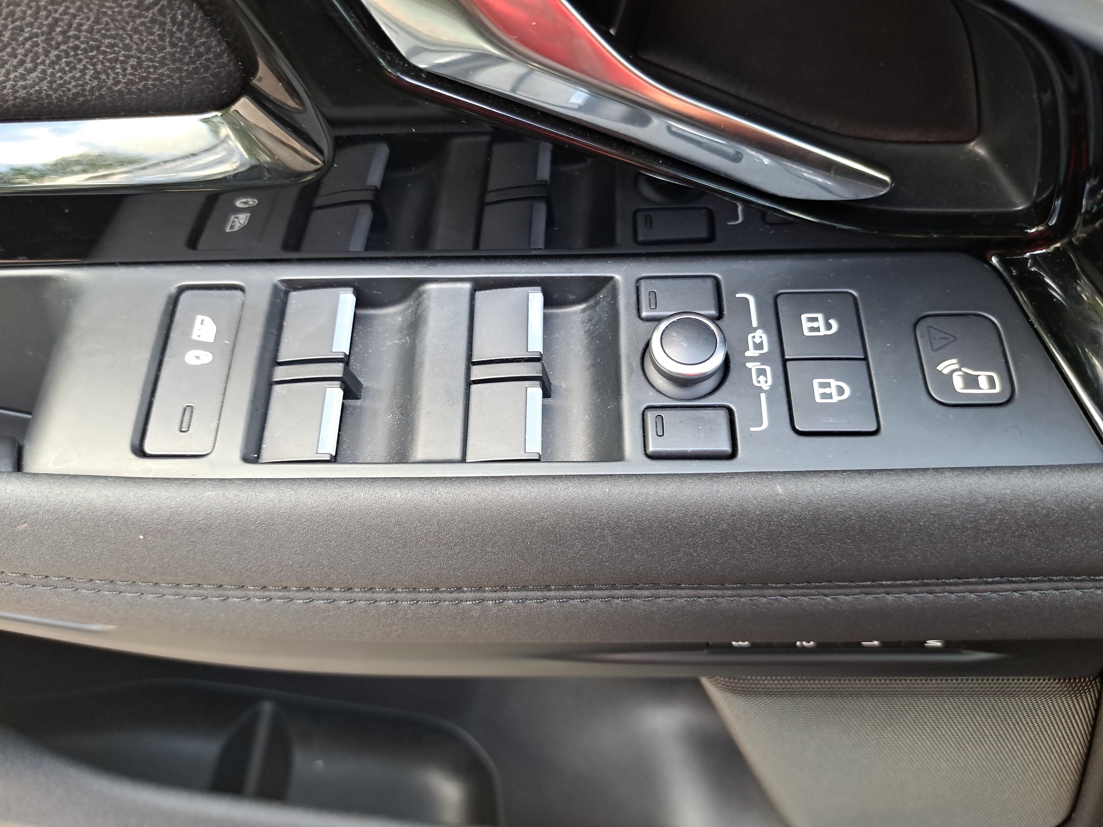 Used 2022 Land Rover Range Rover Evoque R-Dynamic SE AWD/4WD image 27