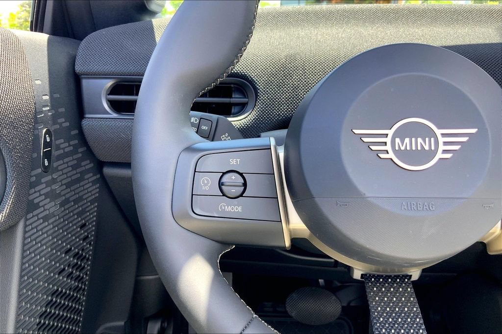 Used 2026 MINI Cooper S FWD image 19