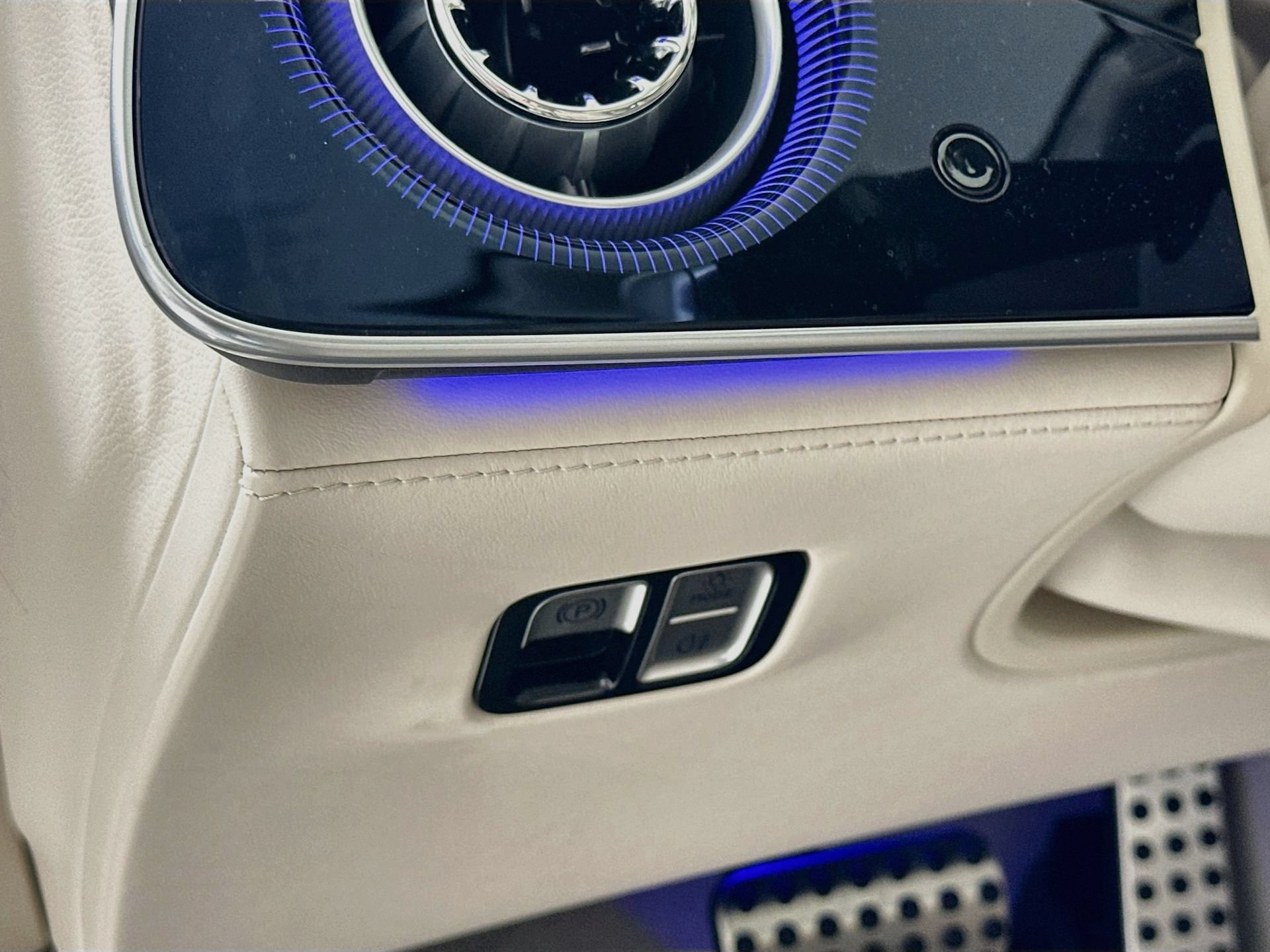 New 2027 Mercedes-Benz S 580 4MATIC Sedan image 11