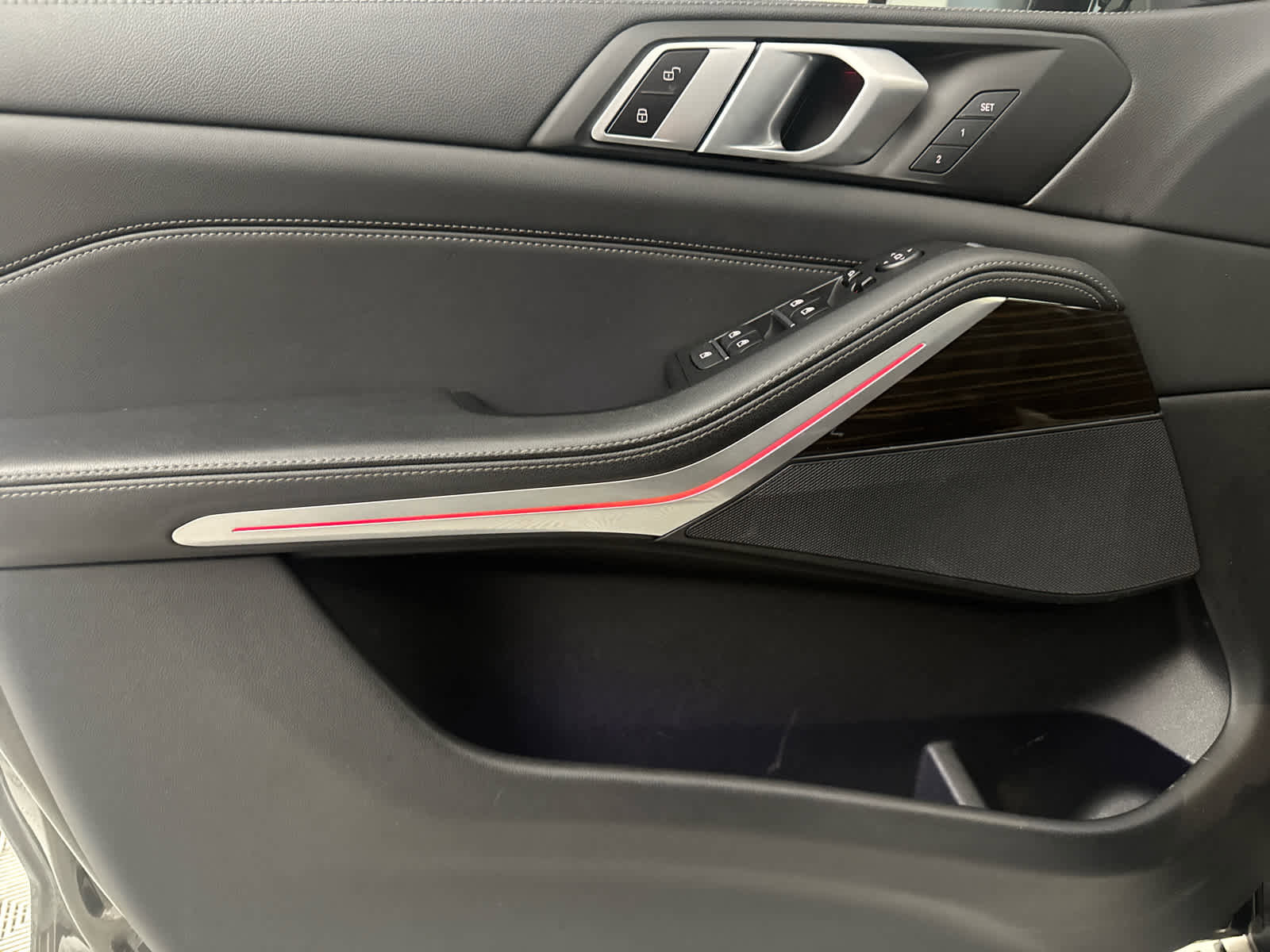 Used 2023 BMW X5 xDrive40i image 14