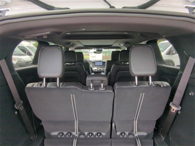 New 2026 Chrysler Pacifica Select image 29