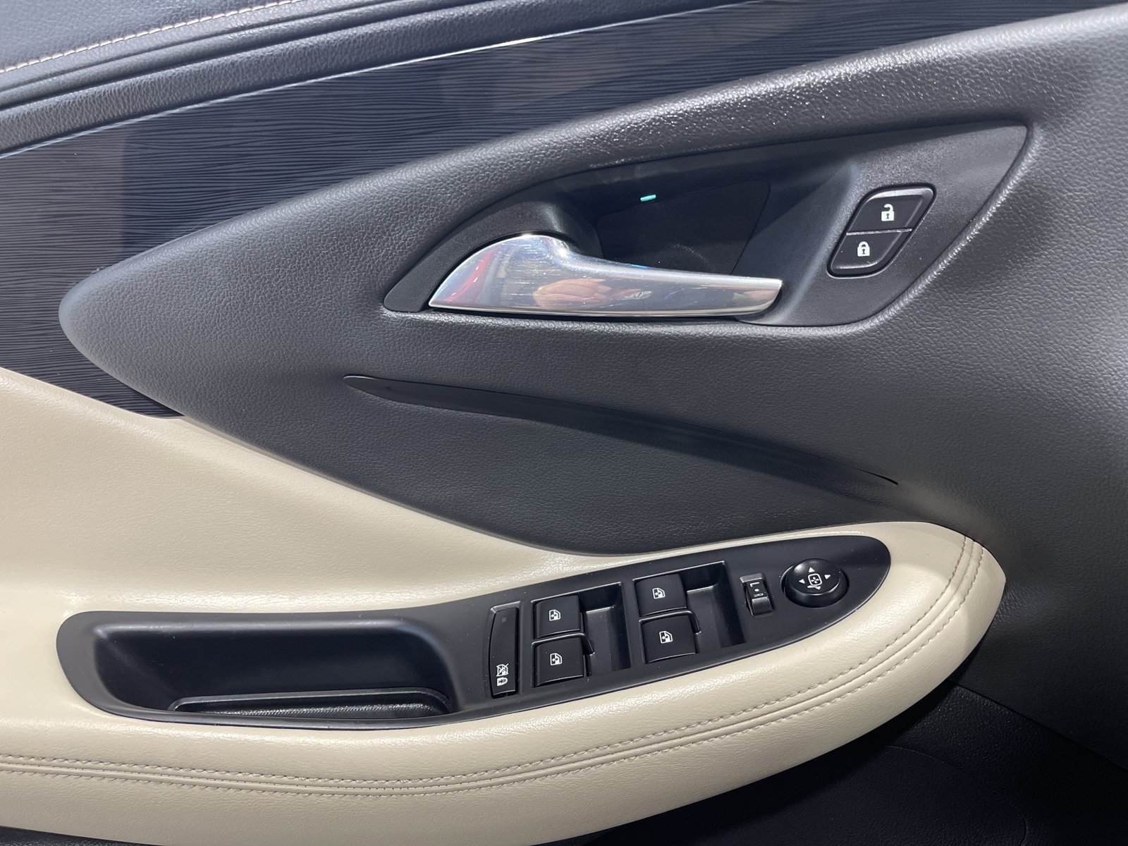Used 2017 Buick Envision Preferred AWD/4WD image 31