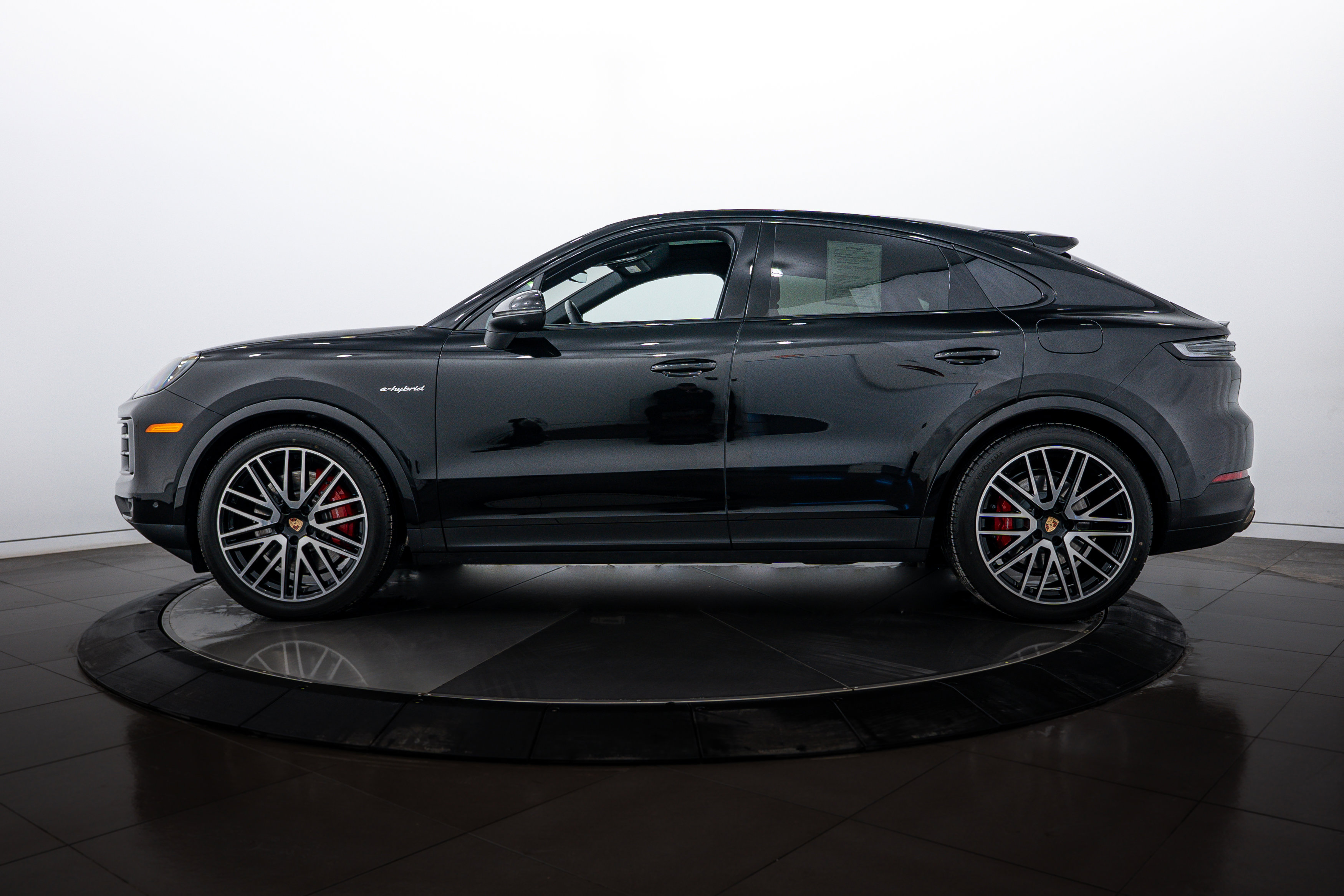 Certified 2025 Porsche Cayenne S image 2