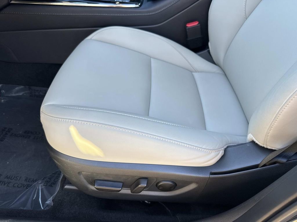 Certified 2025 MAZDA CX-30 AWD 2.5 S w/ Preferred Package image 30