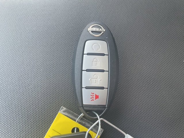 Used 2024 Nissan Frontier SL image 25