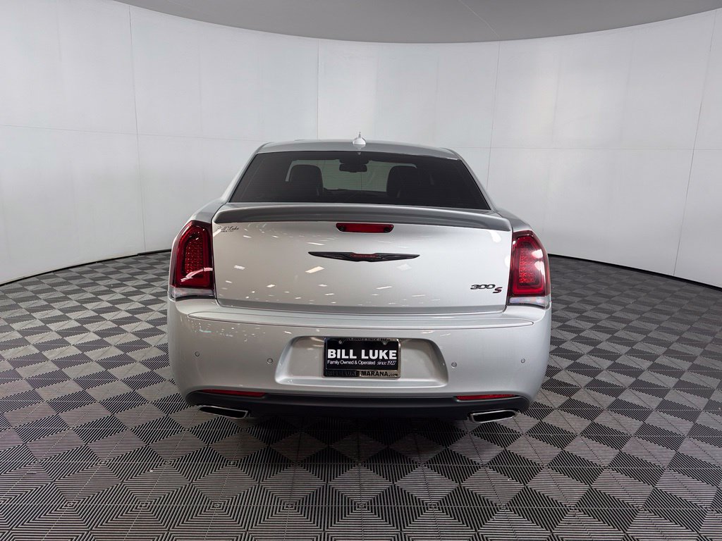 Certified 2022 Chrysler 300 S RWD image 8