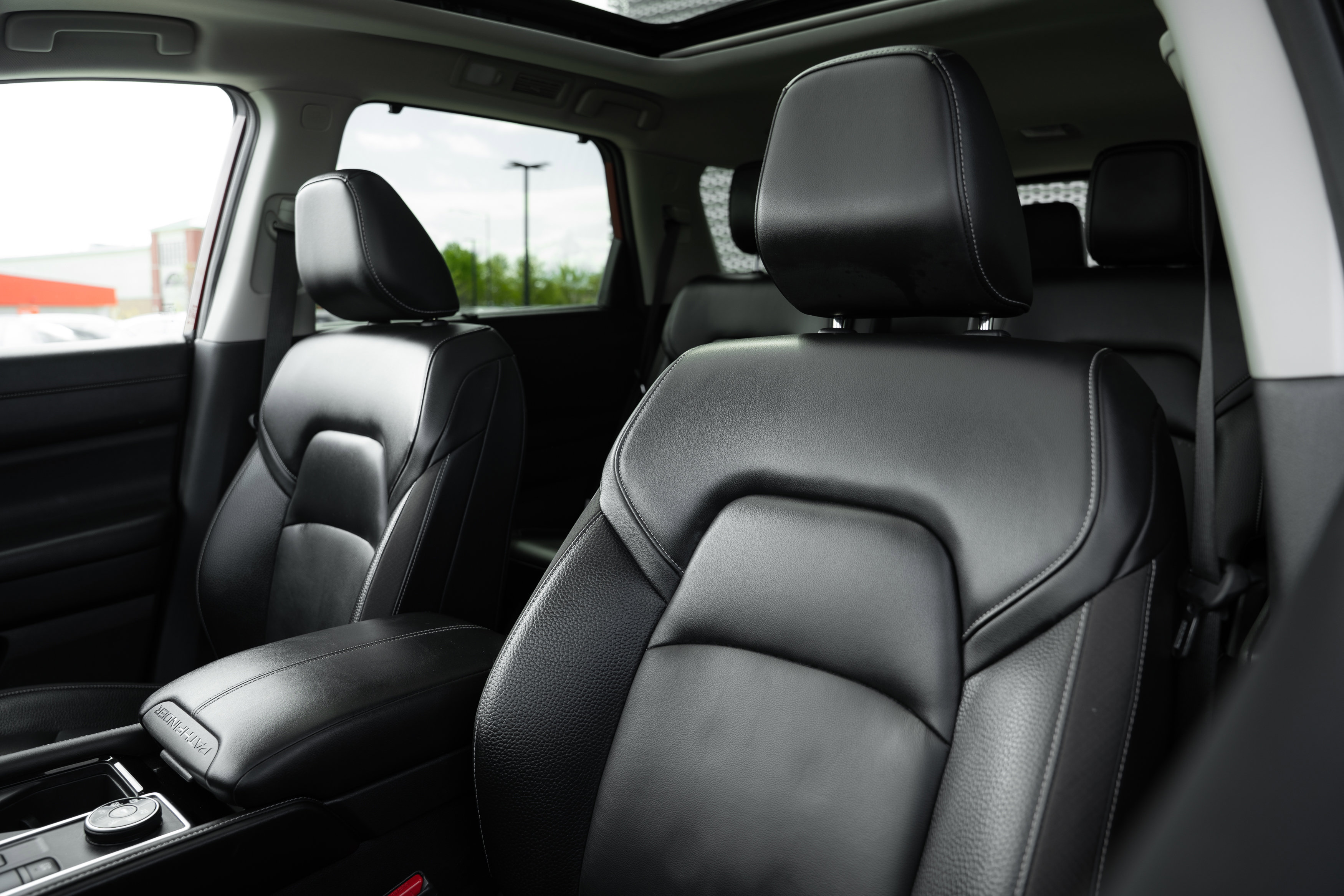 Used 2022 Nissan Pathfinder SL w/ SL Premium Package AWD/4WD image 23