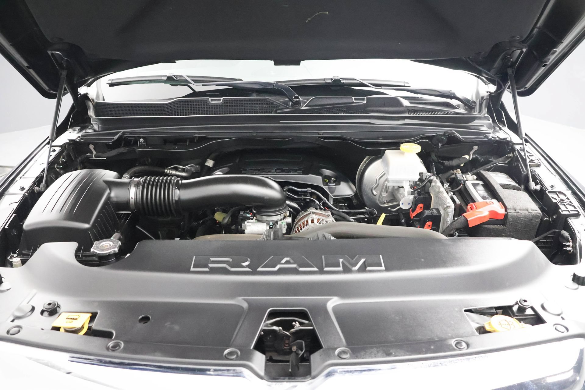 Used 2022 RAM 1500 Laramie AWD/4WD image 37