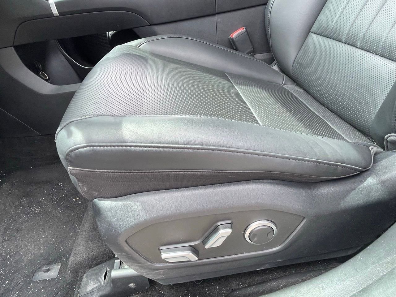 Used 2025 Hyundai Santa Fe SEL image 12