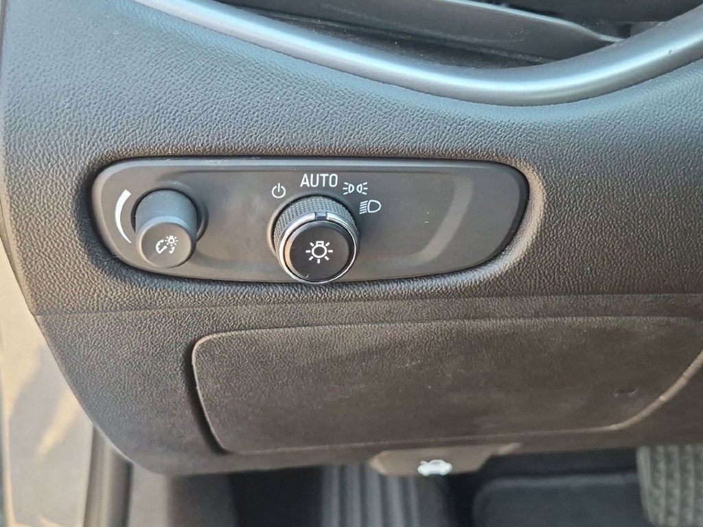 Used 2023 Chevrolet Malibu LT FWD image 21