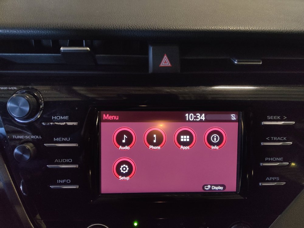 Used 2018 Toyota Camry LE image 25