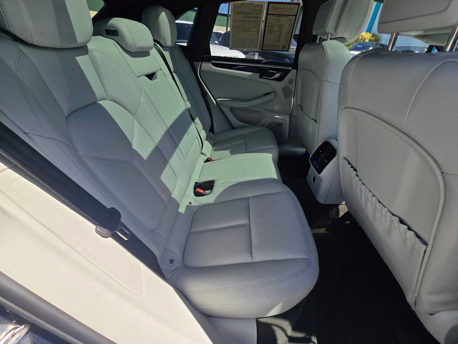 Used 2018 Porsche Macan S AWD/4WD image 12
