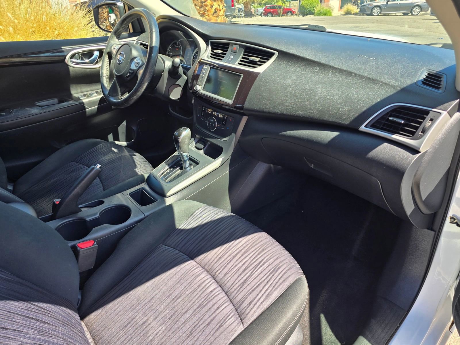 Used 2019 Nissan Sentra SV FWD image 12