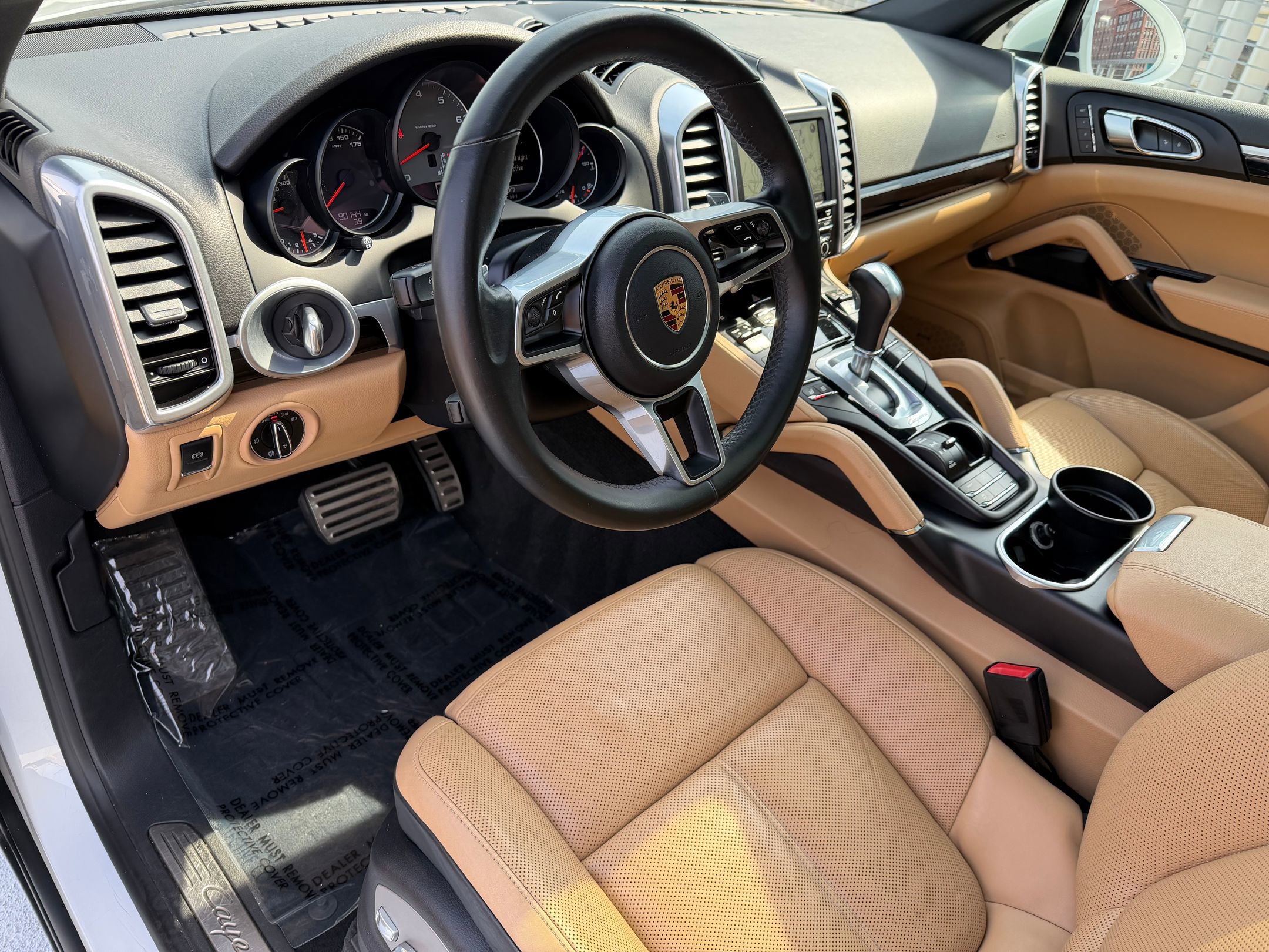 Used 2016 Porsche Cayenne S image 4