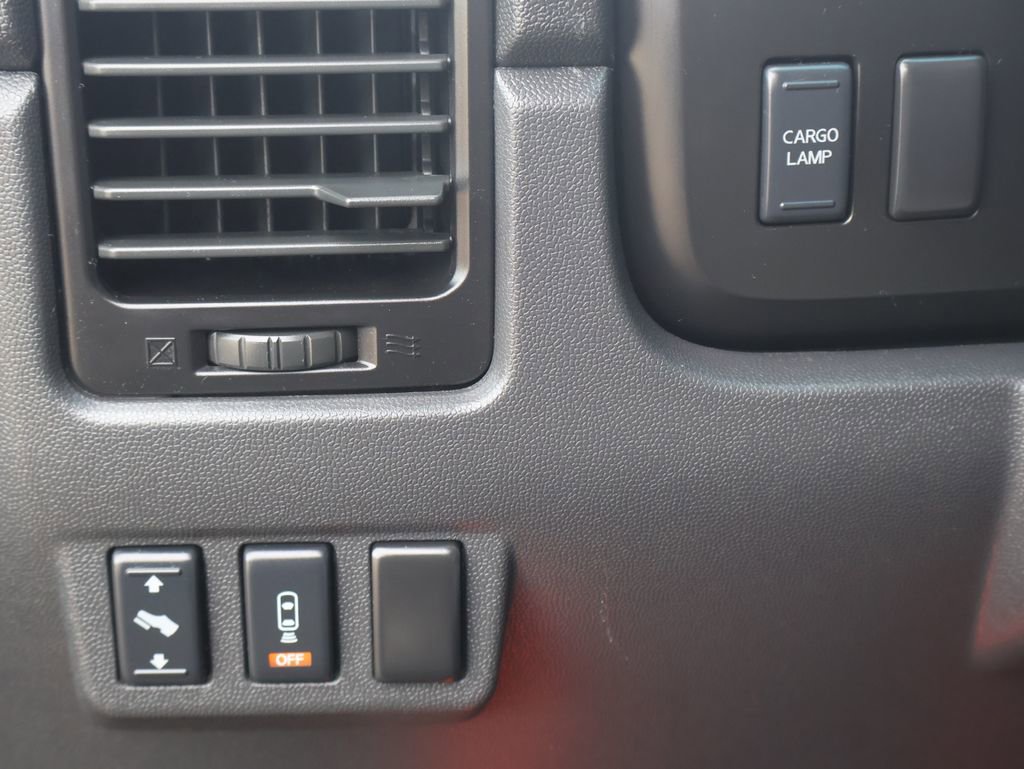 Used 2011 Nissan Titan S image 19