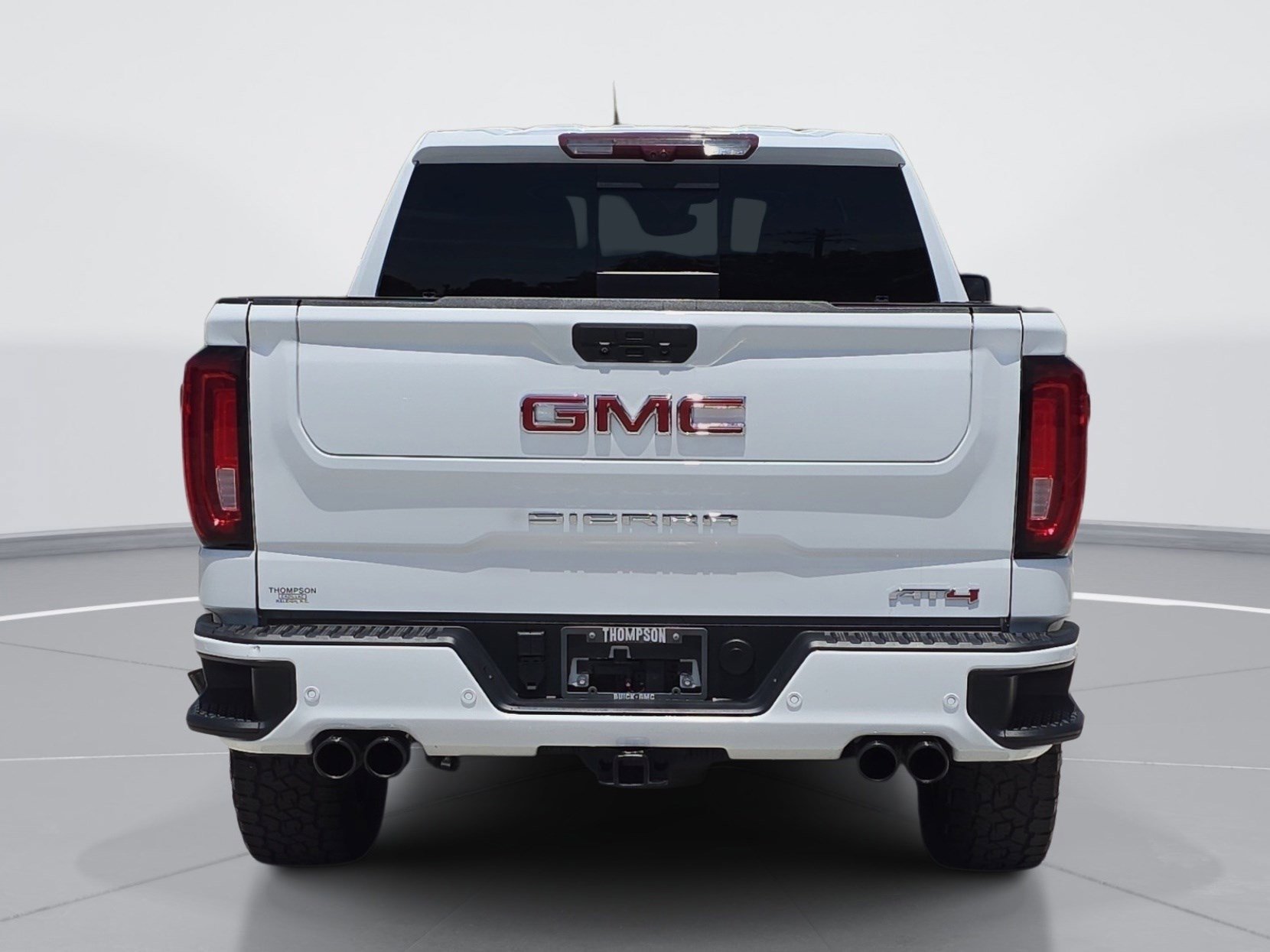 Used 2021 GMC Sierra 1500 AT4 w/ Technology Package AWD/4WD image 4