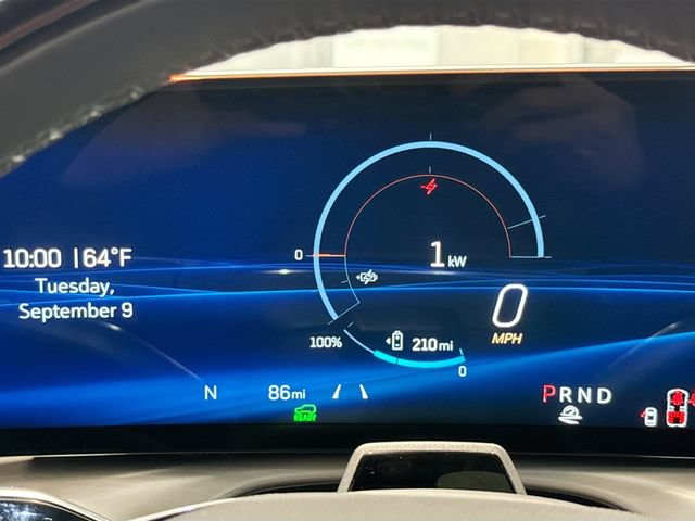 Certified 2026 Cadillac Vistiq Luxury AWD/4WD image 10
