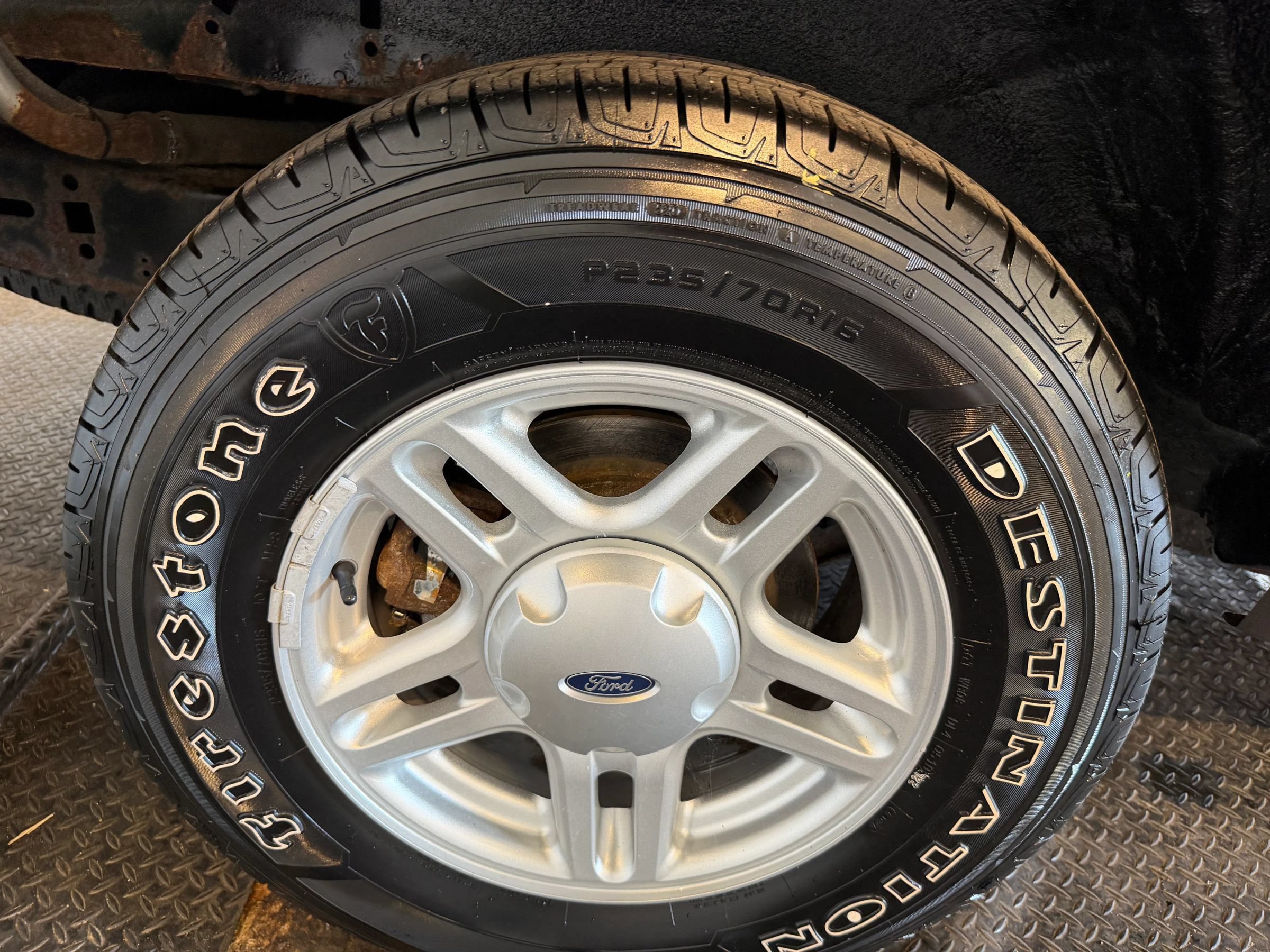 Used 2002 Ford Explorer XLS RWD image 36