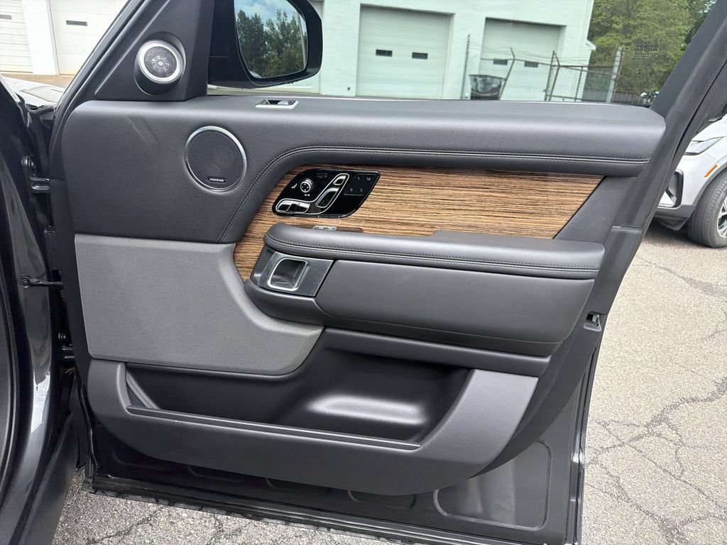 Used 2019 Land Rover Range Rover Supercharged AWD/4WD image 15