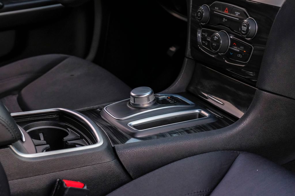 Used 2019 Chrysler 300 Touring w/ Sport Appearance Package image 26