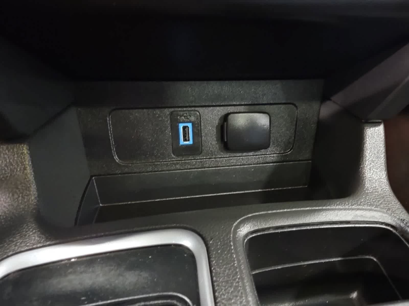 Used 2018 Ford Escape SEL AWD/4WD image 21