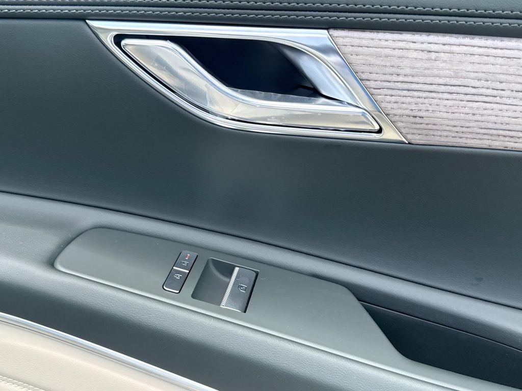 New 2026 Genesis GV80 2.5T Select AWD/4WD image 16