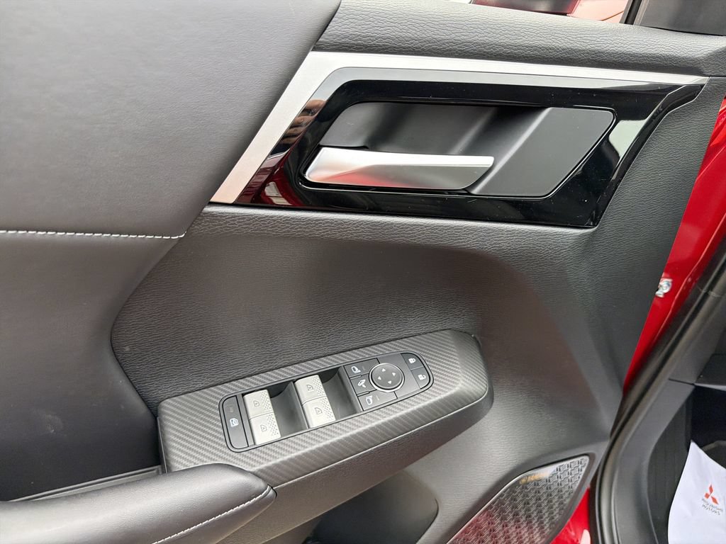 New 2026 Mitsubishi Outlander SE AWD/4WD image 15
