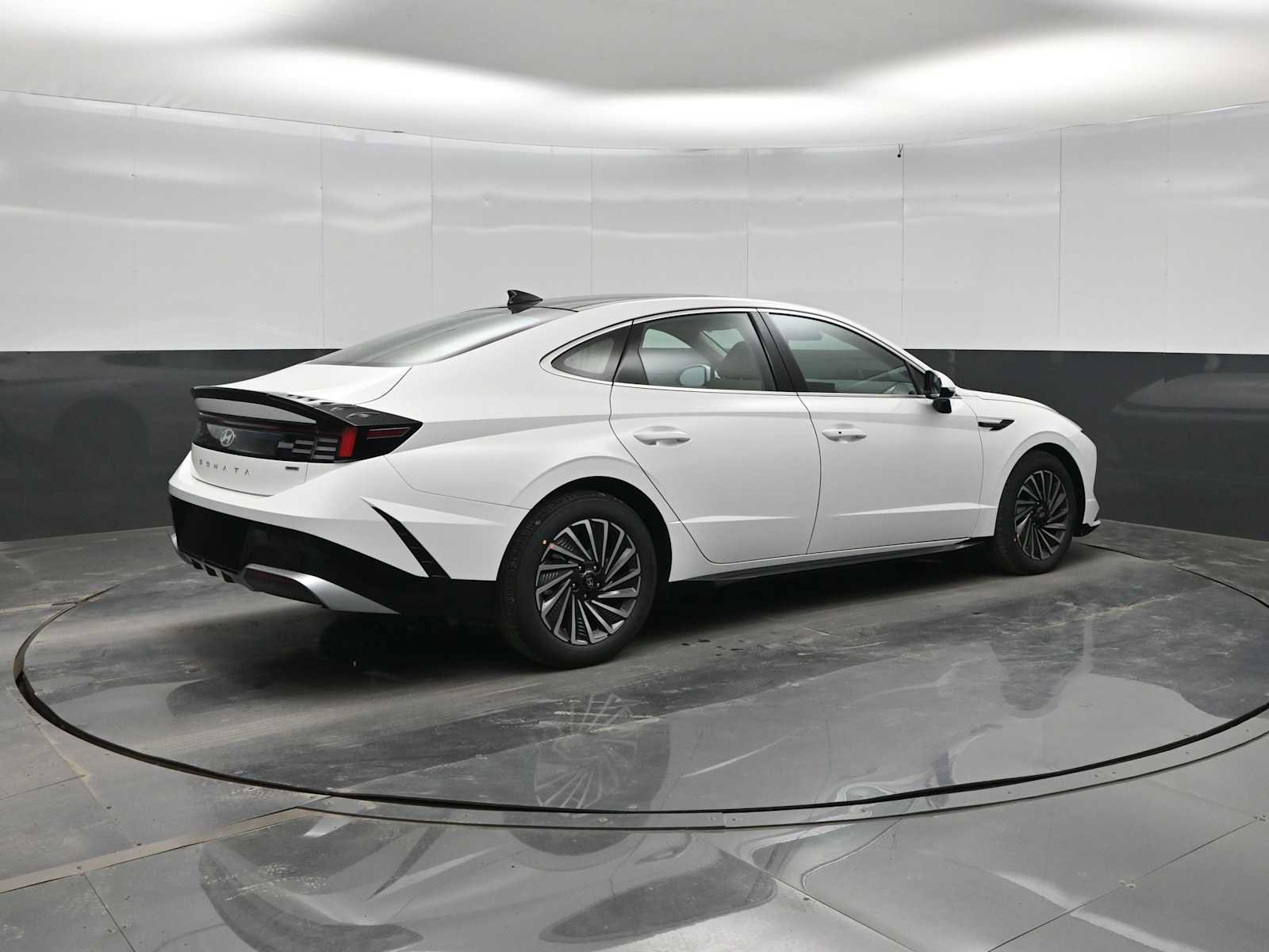 New 2026 Hyundai Sonata SEL FWD image 8