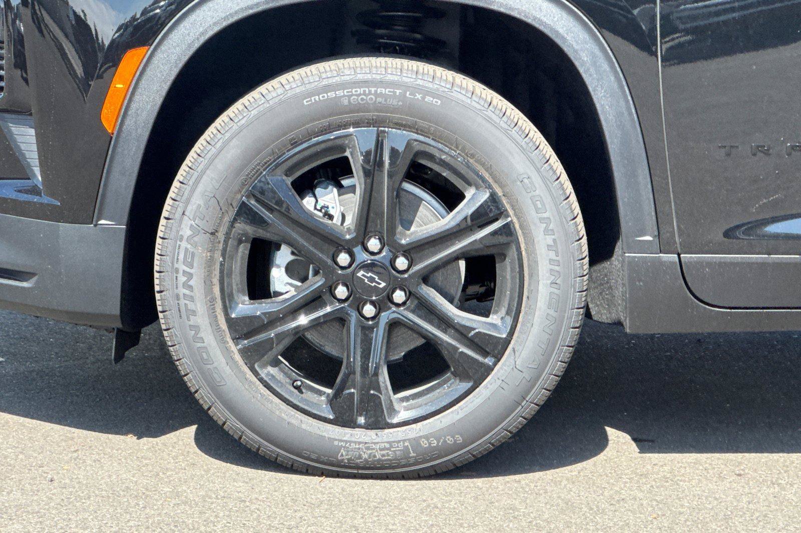 New 2027 Chevrolet Traverse LT w/ Midnight/Sport Edition FWD image 37