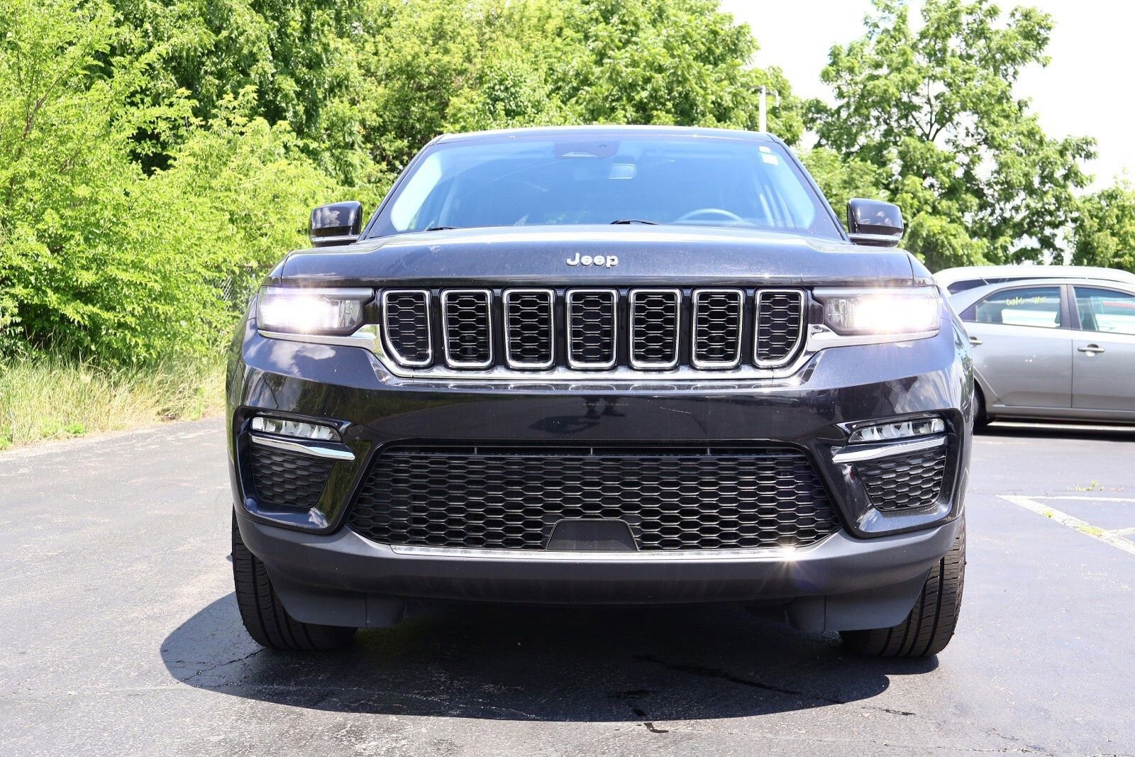 Used 2023 Jeep Grand Cherokee Limited image 20
