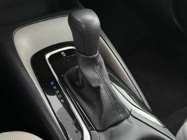 Used 2025 Toyota Corolla LE FWD image 18