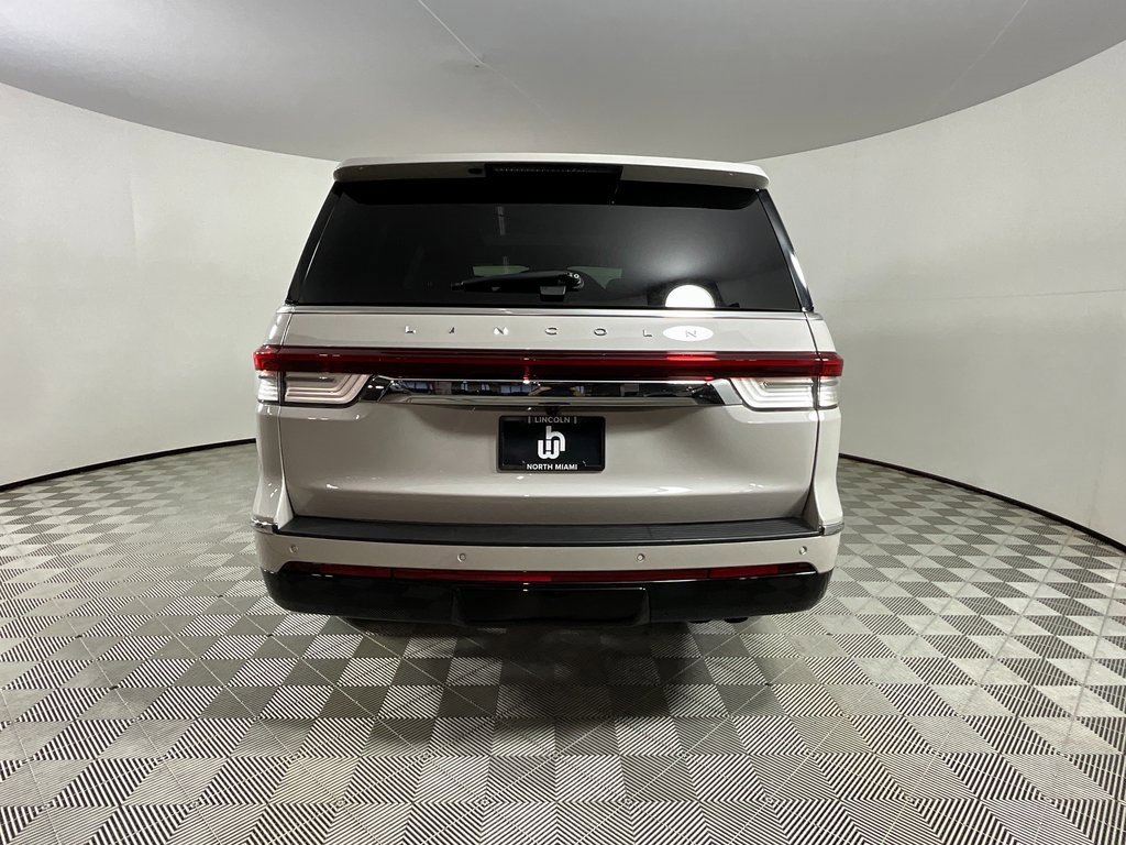 Used 2022 Lincoln Navigator Reserve image 8